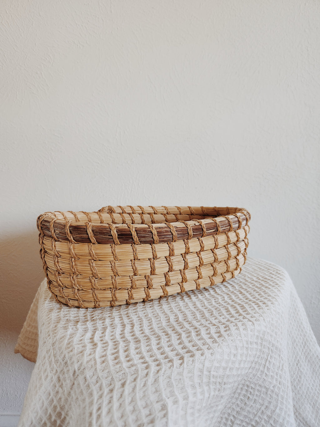 Vintage oval basket | Home Decor | Fuctional decor